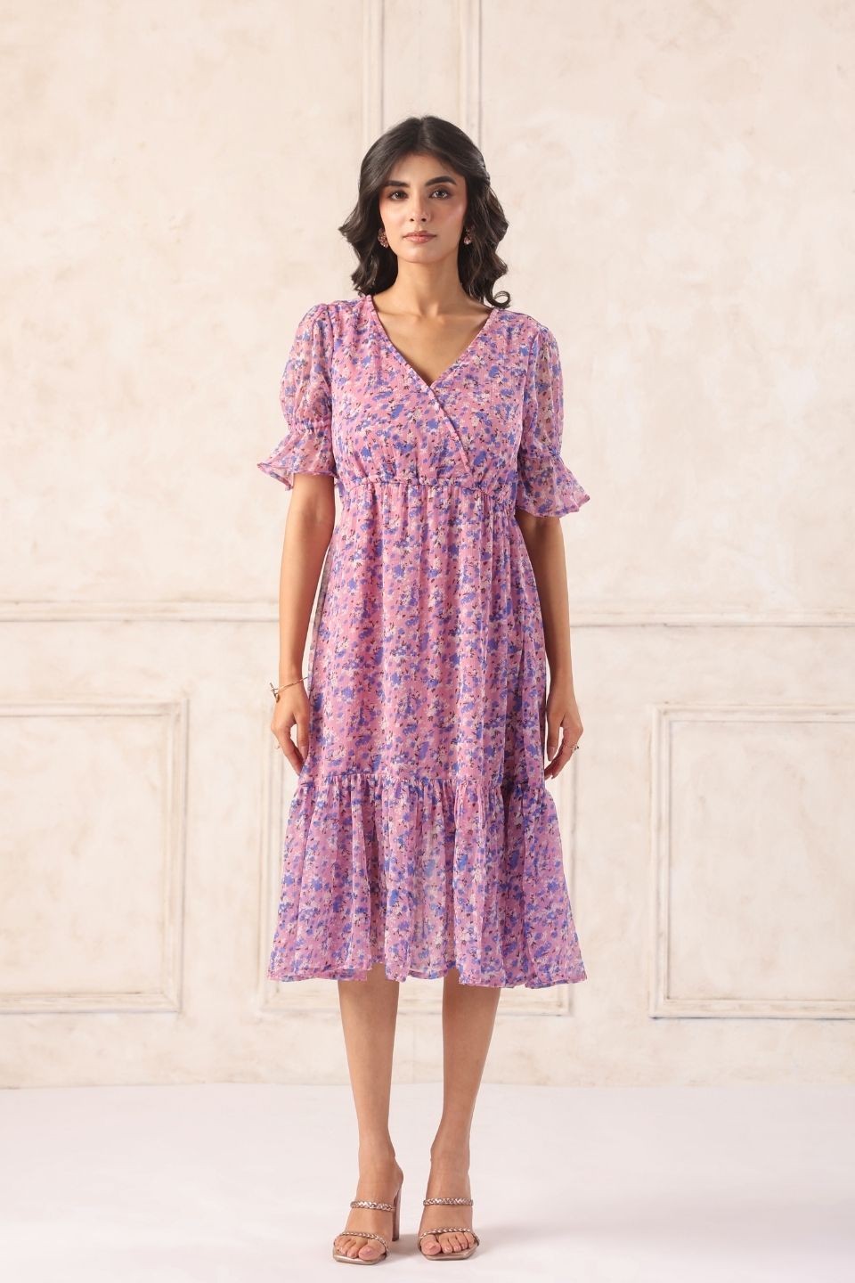 Pink floral midi dress with puff sleeves and V-neck, chic women's Western wear