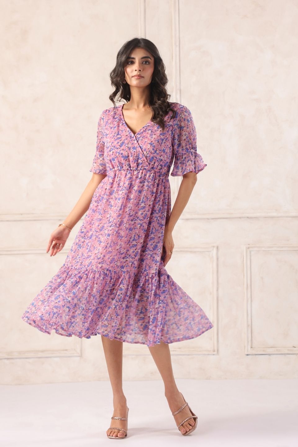 Pink floral midi dress with puff sleeves and V-neck, perfect for Western wear