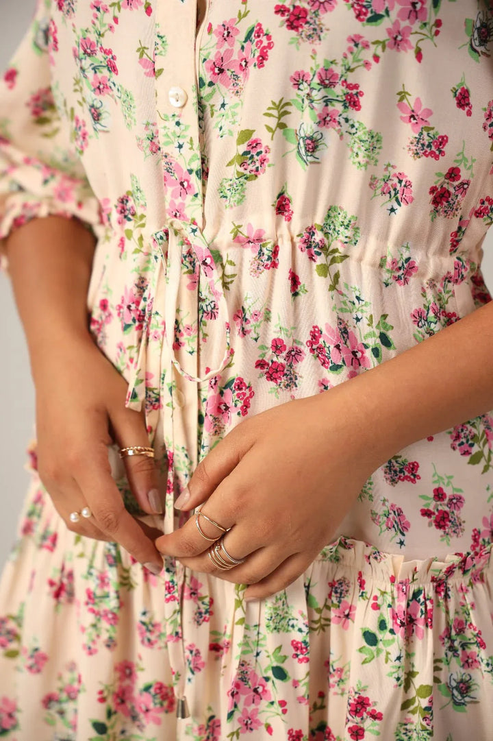 Rayon Ditsy Floral Collar Short Dress Fabric detailing 