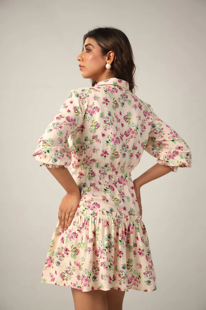 Rayon Ditsy Floral Collar short Dress backside view