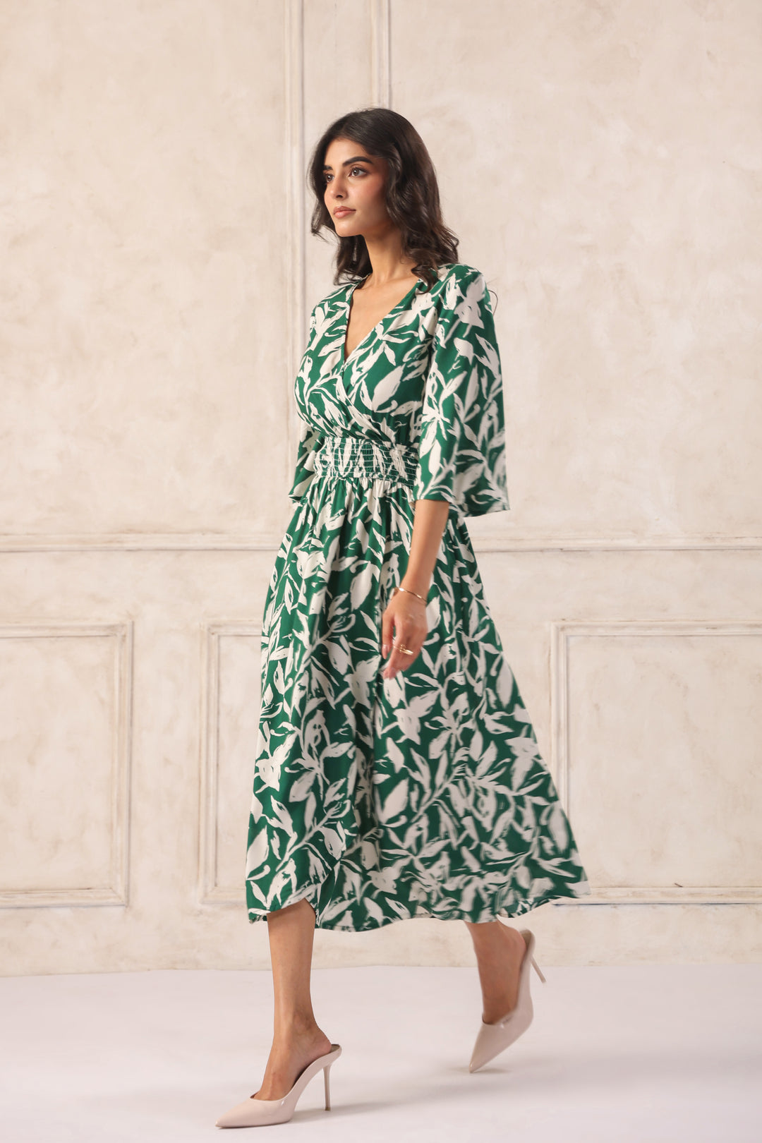 Women Green Tropical Printed Midi Dress with Flutter Sleeves